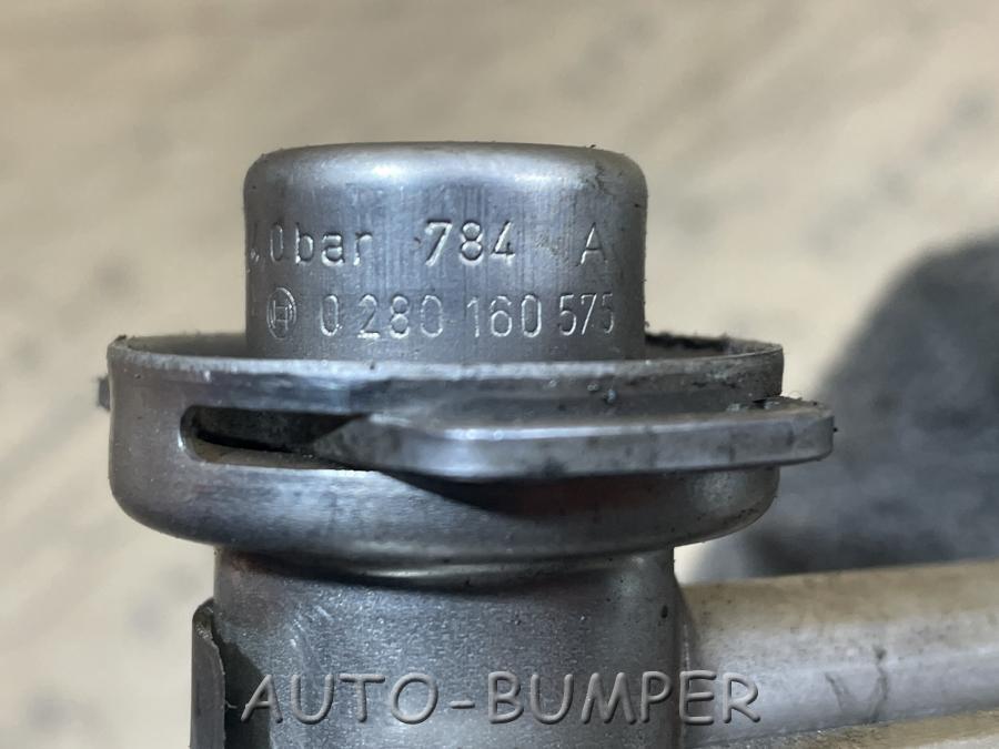 Audi A4 2001- Рампа топливная 0280160575, 06B133681L, 06B133551T